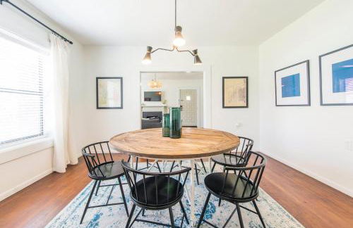 Newly Updated Cozy 1927 Uptown Tudor 4 min to Magnolia - Photo 14