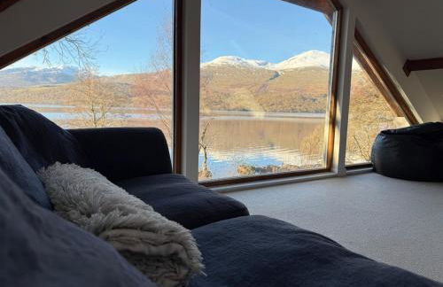 Ardeonaig Lodge with Hot Tub & Water Fronted Games room - Foto 35