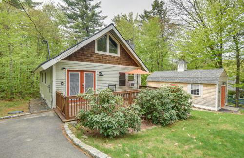 Cozy Tuftonboro Home with Deck - Walk to Beaches! - Foto 26