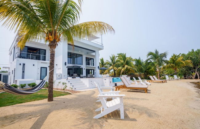 Spacious 4-bed Villa in Placencia Village w Pool - Foto 30