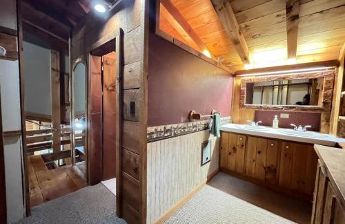 Cozy House 10 Min To Lake George - Foto 41