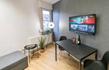 ALFA 4 Zimmer Apartment 8 Personen TV WIFI WM I 4BR 7Beds I 8 people I Kitchen l Bathroom - Foto 17