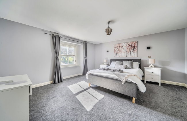 Cosy Apartment Above Village Pub - Photo 2