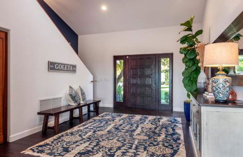 Luxury Home Atop the Hills - Foto 10