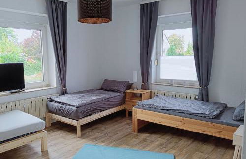FeWo Deisterferien, 5 Minuten zur Landesgartenschau, Hunde kosten extra,Terrasse, Netflix, Wlan, A2, B65, bis 8 Personen - Foto 18
