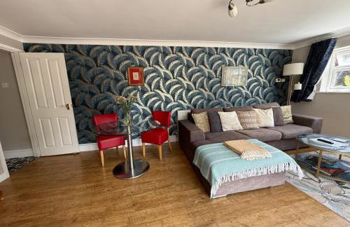 The Nook located in a beautiful garden setting with parking - Foto 5