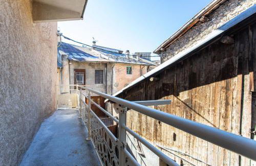 L'écureuil dans La vieille maison en centre ville d'Embrun - Photo 7