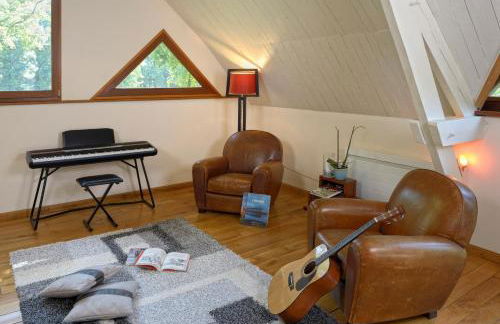 Le Loft Moderne et Chaleureux avec Vue Verdoyante - Foto 7