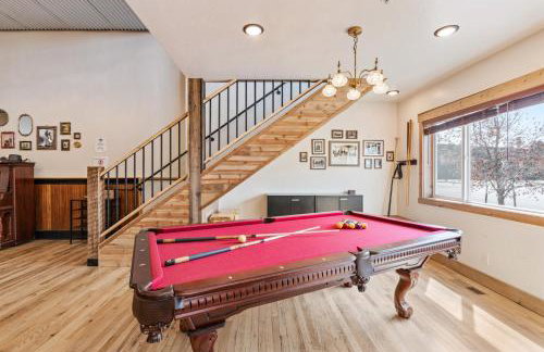 Historic Yellowstone Saloon - Foto 47