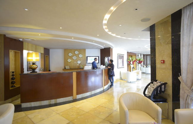 The Penthouse Suites Hotel - Photo 1