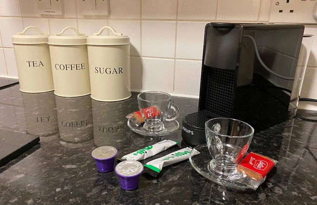 Cosy Riverside Apartment - Woodsmill Quay Free Parking - Foto 23