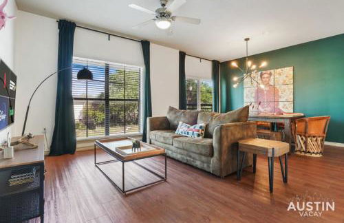 Dual Urban Oasis 8BR in Vibrant North Loop Hub - Foto 55