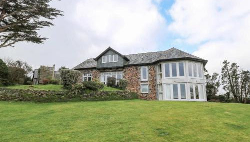 Penarvon House - Stunning Waterfront Escape with Games Room - Foto 2, Garden