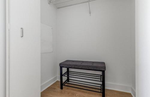 Loop jr 1br w game room nr park riverwalk CHI-1013 - Photo 16