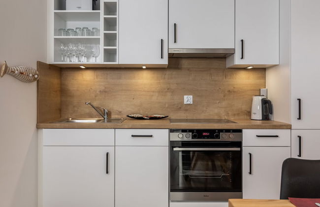 Apartment Spadochroniarzy by Renters - Photo 10