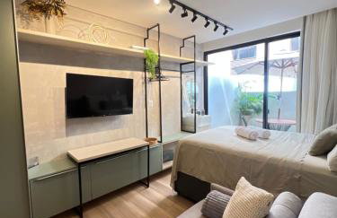 Viva hospedagens - Flat 009 beira mar com Varanda e piscina aquecida - Foto 4