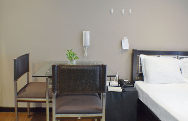 HI HOME at Gramercy Residences - Photo 8