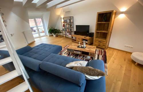 modernes Penthouse, nahe Würzburg - Foto 1