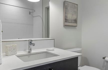 Spacious Resort style 2Bedroom 2Bath Oasis Pool Gym Desert Ridge - Foto 14