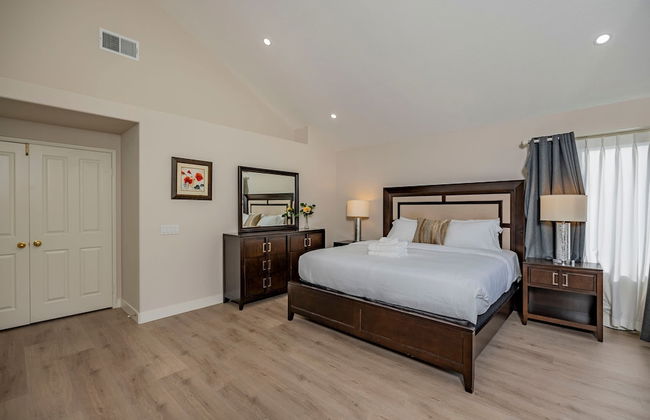 Newly Remodeled Suburban House - Foto 20