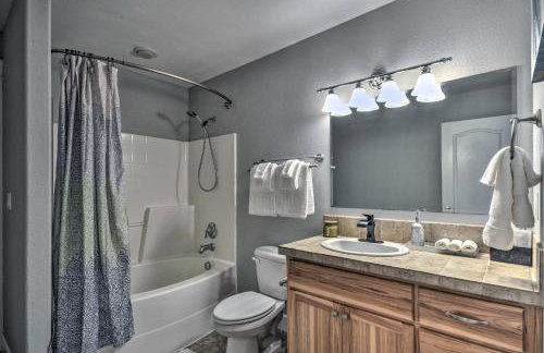 Chic Battle Ground Apartment about 18 Mi to Vancouver! - Foto 16