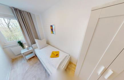 Praktisch eingerichtete Ferienwohnung, nur 5 Minuten bis zur Haltestelle Linie 5, WLAN - Foto 5