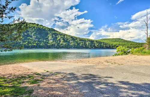 Table Rock Lake Hideaway with Deck Bring Your Boat! - Photo 42