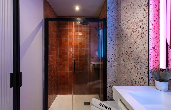 Coeo Peña Design Apartments - Photo 30