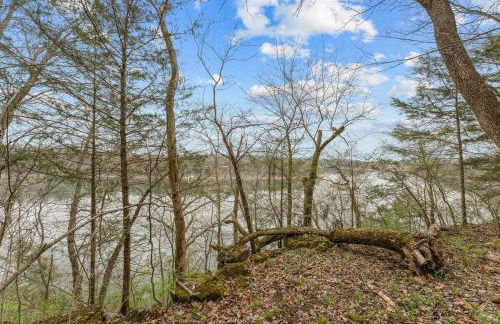 Remodeled Lakefront Cabin, shuffleboard, Starlink - Foto 15