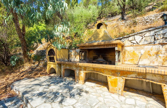 Villa Petros Large Private Pool Walk to Beach Sea Views A C Wifi Car Not Required - 180 - Foto 51