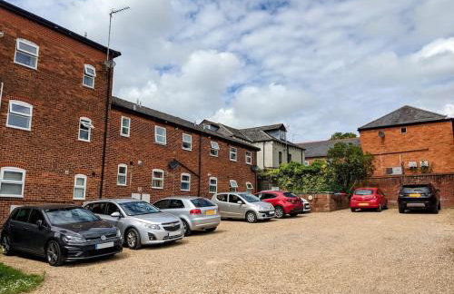 Saffron Court Apartments - Apt 14 - Photo 8