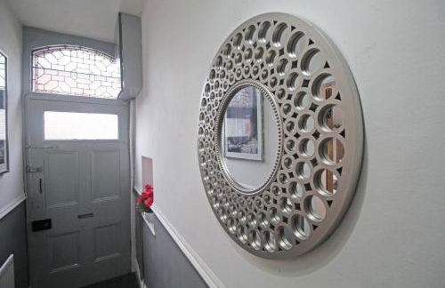 Panton Road - Modern Classic Terrace - Photo 17