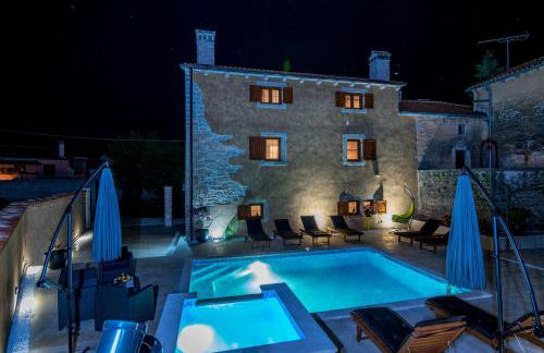 Villa Sagri - heated pool - Photo 3