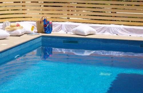 Elena Villa, an Authentic Retreat with Private Pool, By ThinkVilla - Foto 3