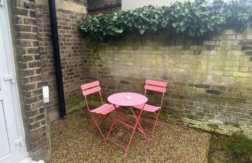 Charming Apartment in West Ealing, 12 Mins to Central London by Train, Free Parking, 8-Min Walk to Station - Foto 27