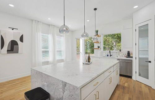 Upscale Group Getaway Sleeps 25 Downtown Dallas - Foto 34