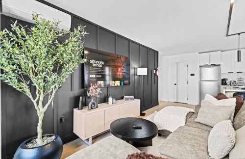 Near NYC & MetLife Large Apartment Sleeps 14 - Foto 4