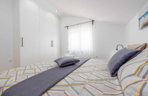 MY DALMATIA - Villa Pezer with heated swimming pool, sauna and Jacuzzi - Foto 45