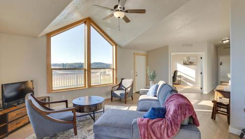 Peaceful Deary Vacation Rental with Deck and Views! - Foto 1