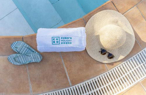 Cubo's Casa El Rodeo & Private Pool - Photo 42