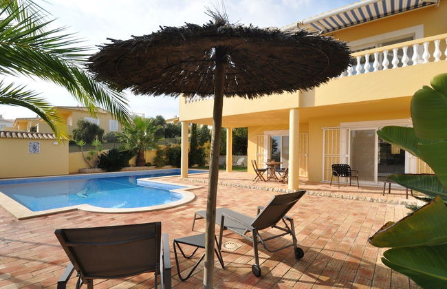 Villa With Views Like the Pool, Sea, Meia Praia - Foto 17