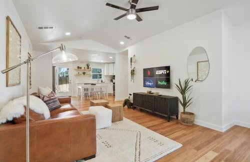 Trendy Remodeled Home by SoCo w Nice Outdoor Space - Foto 12