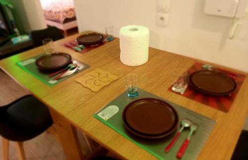 Roi de la Seine à Paris, stade, Gare parking et terrasse - Foto 16