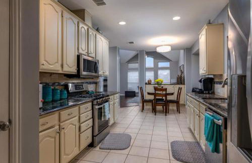 NA - The Park Side Lux Family friendly smart home close to all Dallas Attractions - Foto 33