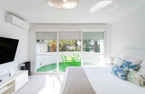 Moderno estudio y piscina a 50 metros de la playa - Photo 4