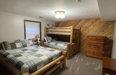 The Great Outdoors - Fantastic home - Lake Cascade - Game room - A/C - Lots of parking - Foto 65