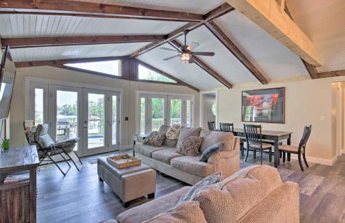 Lush Gilbert House with Outdoor Oasis on Lake Murray - Foto 9