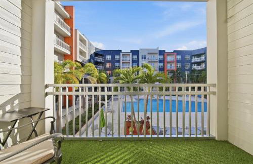 Stylish 2BR w Balcony, Pool & Pet-Friendly #15 - Foto 13