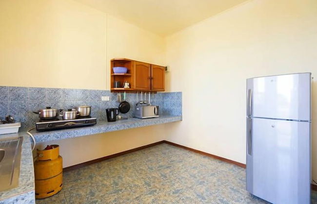 Allamanda Studios and Apartments - Photo 15