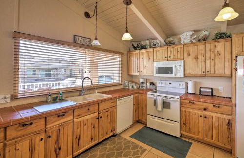 Canalfront Family Home with Private 50-Foot Dock! - Foto 10